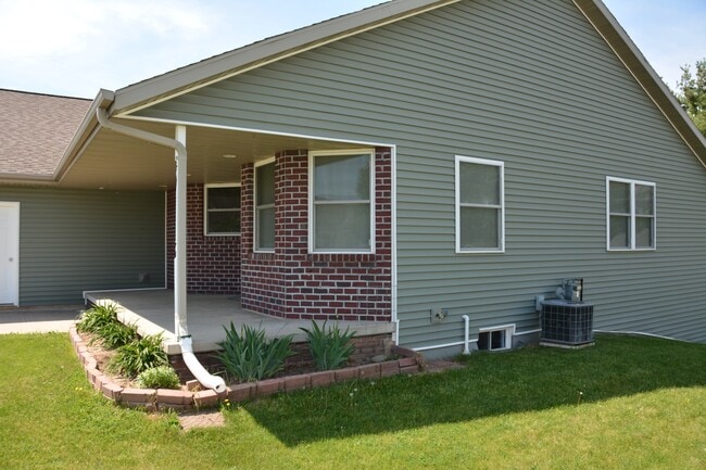 Large Front Porch - 325 Cordy Lane
