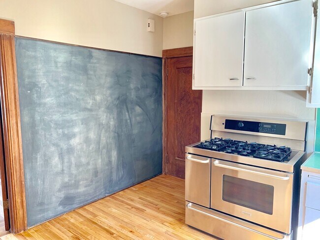 Building Photo - Advent- Low Deposit Rockridge Home W/ Beau...