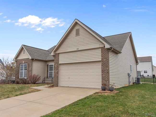 Building Photo - 1001 Hawkridge Run