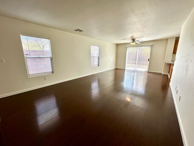 Foto del edificio - 6319 Amethyst Park Ct