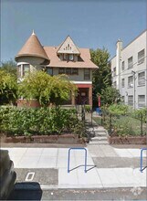 Building Photo - 2233 NW Flanders St