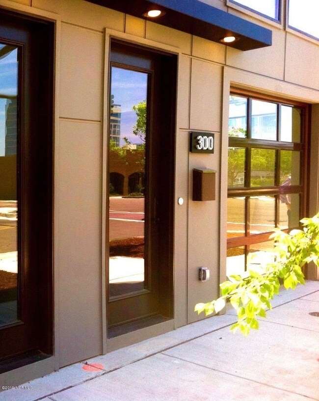 Foto del edificio - 300 Brunswick St