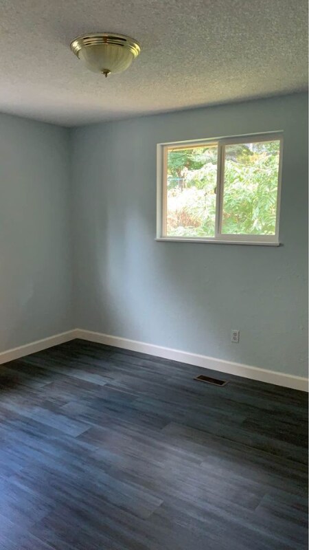 Foto principal - 3908 E 12th Ave