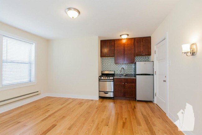 Building Photo - 4546 North Damen-308