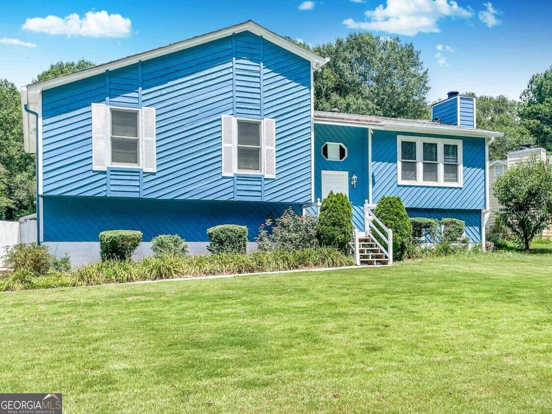 2404 Wood Meadows Dr, Marietta, GA 30064