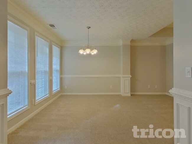 Building Photo - 220 Arbor Creek Dr