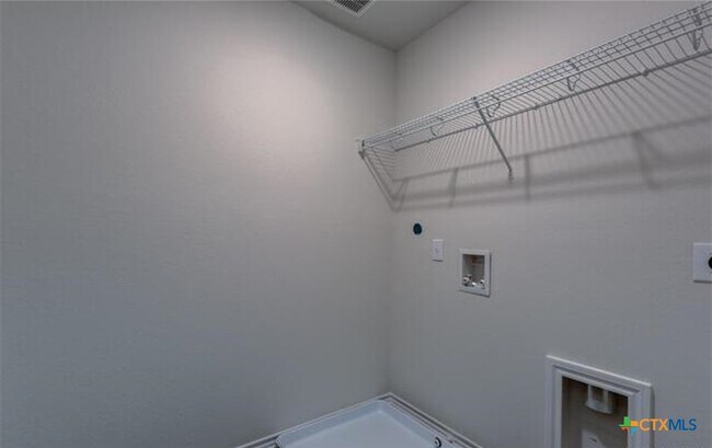 Foto del edificio - 2553 Windle Ln