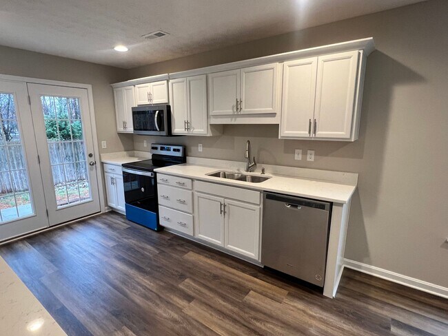 Building Photo - Highview Condo