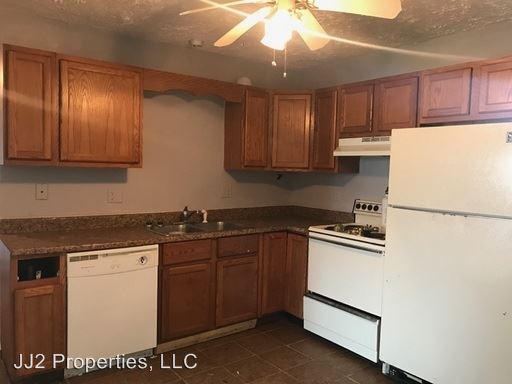 Building Photo - 2112 Bradley Ct