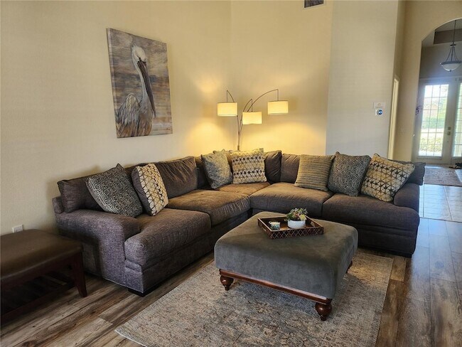 Foto del edificio - 6496 Rookery Cir