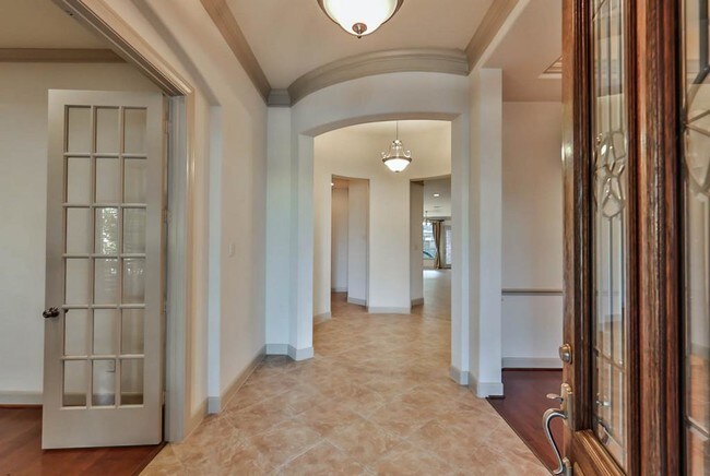 Building Photo - 24303 Bella Veneza Dr