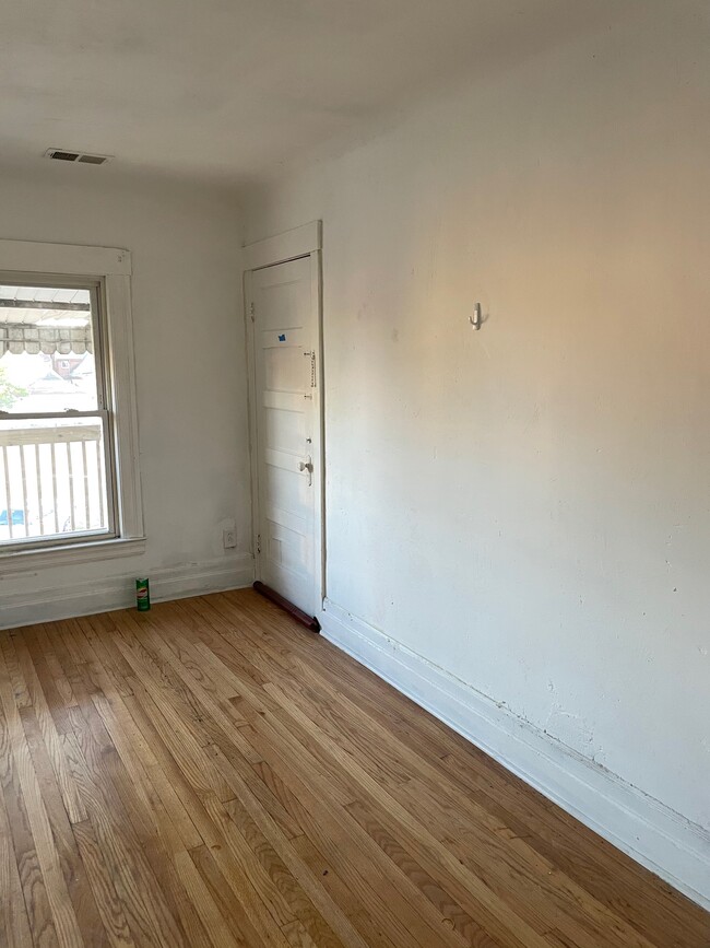 Building Photo - 5670 McMillan St