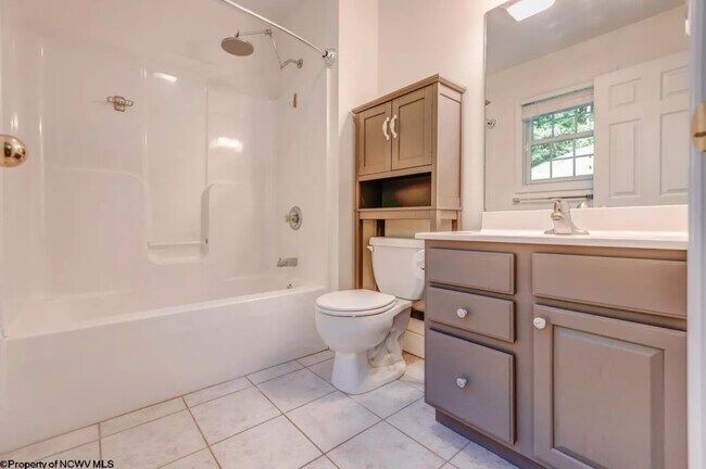 Foto del edificio - 420 December Lane