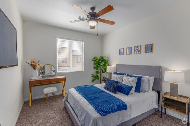 2BR, 2BA - 1,042SF - Bedroom - The Courtyard