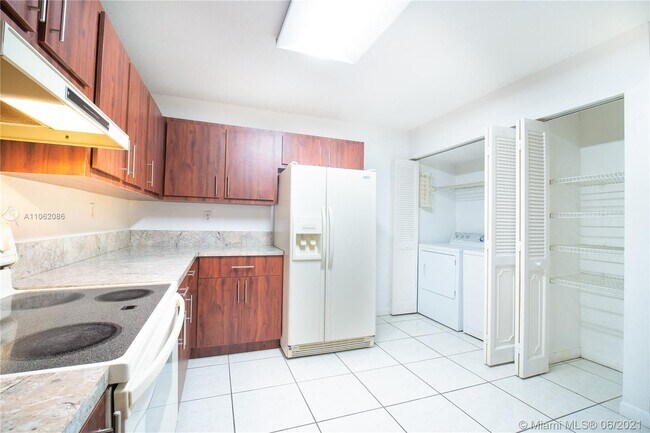 Building Photo - 6845 NW 169th St