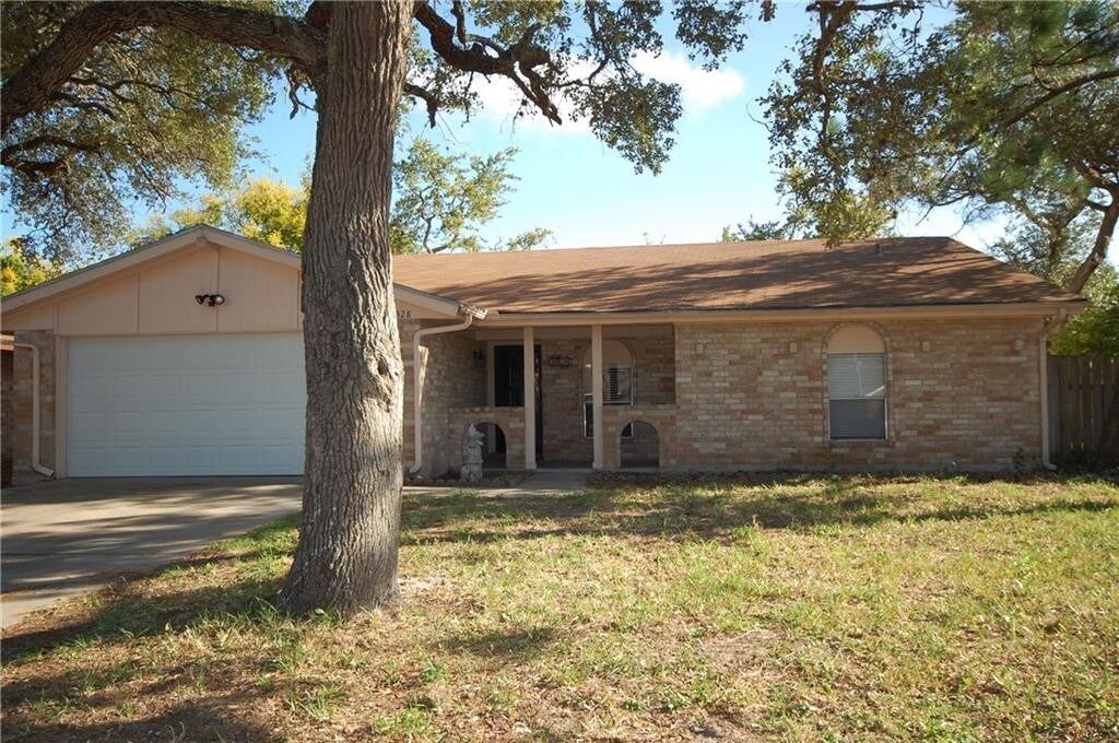 Primary Photo - 2328 Mesquite Cir