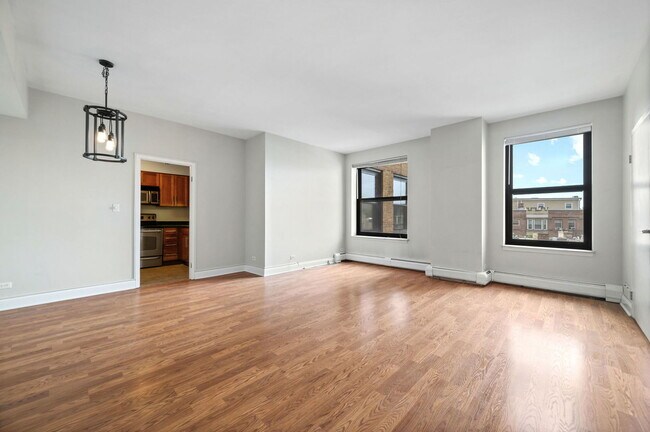 Foto del edificio - 2100 N Lincoln Park W