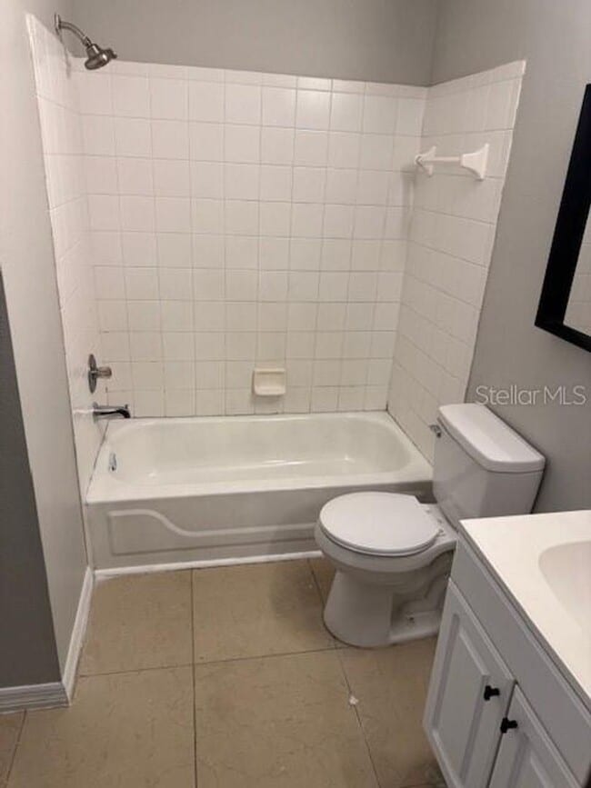 Building Photo - First-Floor 2-Bed, 2-Bath Condo Near Unive...