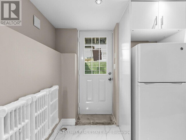 Photo du bâtiment - 12 Salem Ave