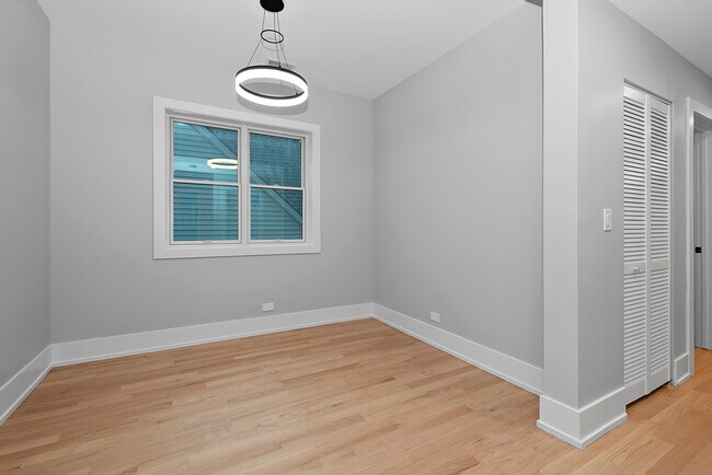 Foto del edificio - 2113 W Leland Ave