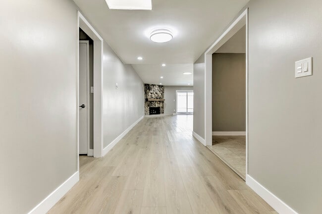 Foto del edificio - 20625 Lemarsh St