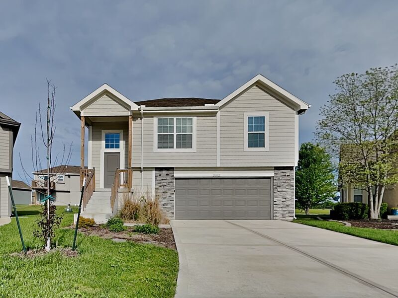Foto principal - 21802 Massa Cir