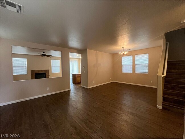 Foto del edificio - 933 Purdy Lodge St