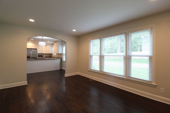 Foto del edificio - 2 Bedroom 1 Bath Home In Fairway KS