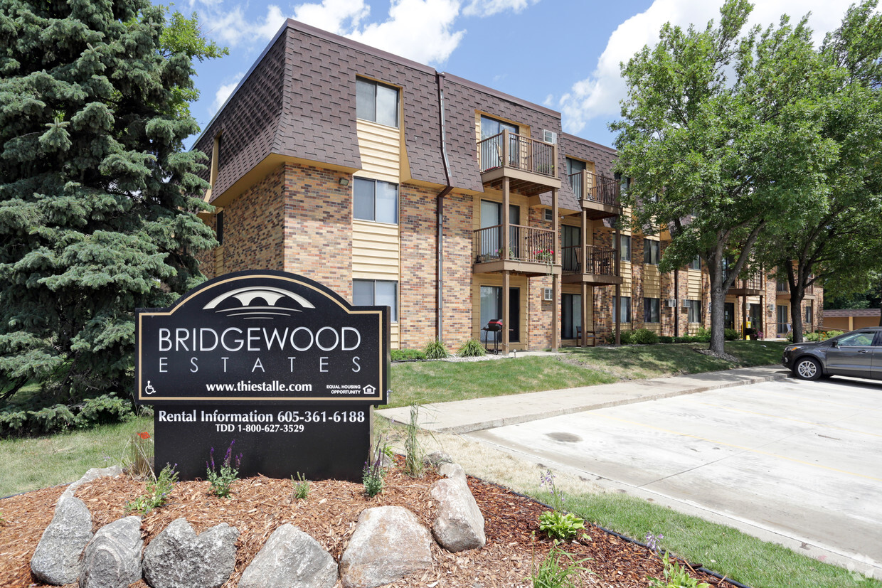 Primary Photo - Bridgewood Estates