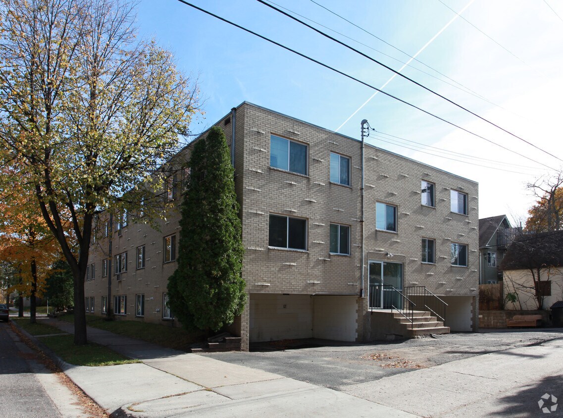 Building Photo - 3300 Colfax Ave S