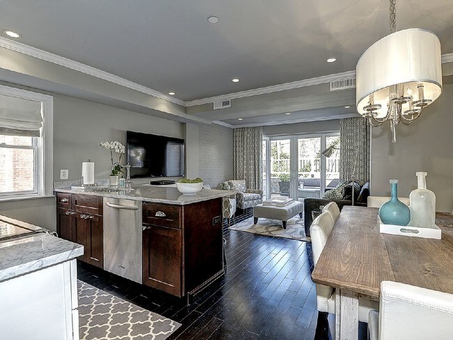 Foto del edificio - 418 Seward Sq SE