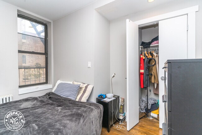 Foto del edificio - 222 Bushwick Ave