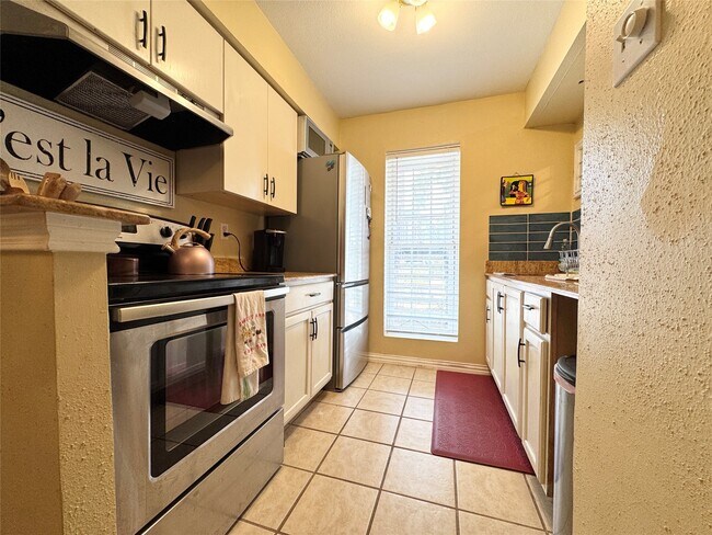 Foto del edificio - 5550 N Braeswood Blvd