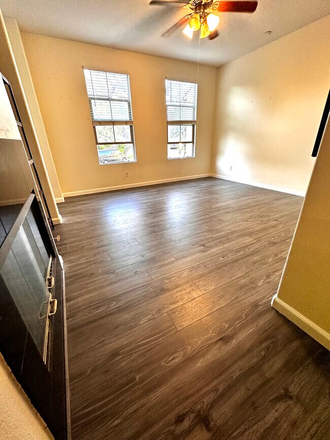 Living Room - 1841 Spring Straw Ln