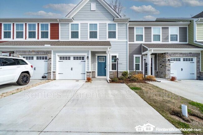 Building Photo - 532 Bright Red Run