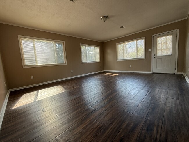 Building Photo - 4082 Spencer St