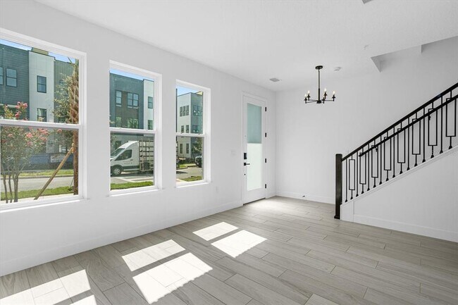 Foto del edificio - 2368 Brix St