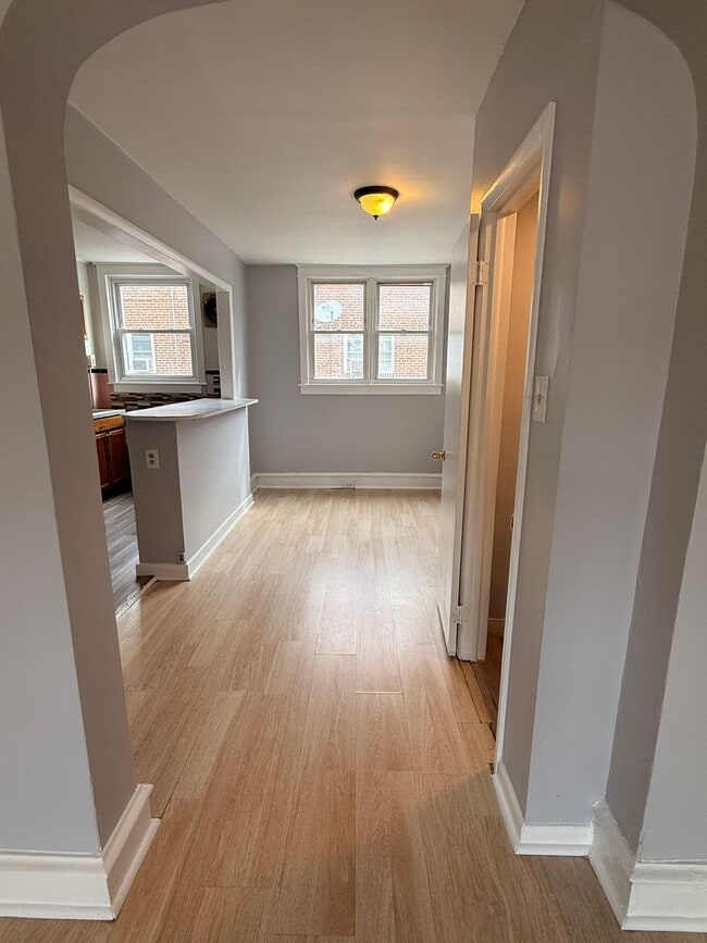 Building Photo - Charming 3 Bedroom Home for Rent