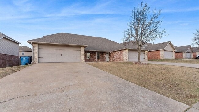 Photo - 3000 SW Windrift Ave Townhome