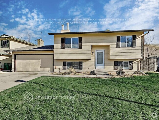 Building Photo - 1837 S Idalia St