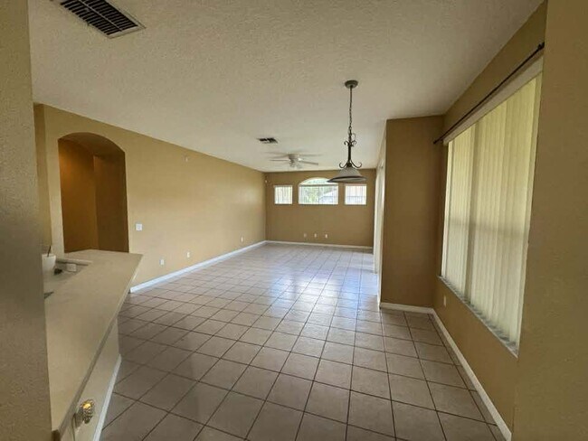 Foto del edificio - 2725 Old Redpine Way