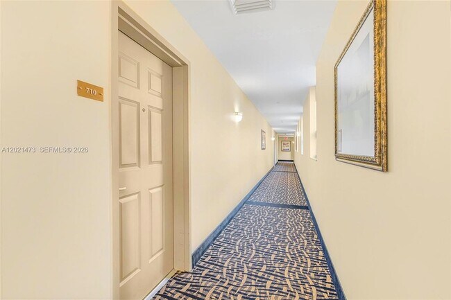 Foto del edificio - 8395 SW 73rd Ave