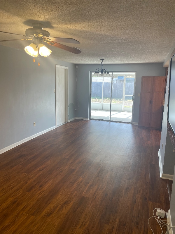 Building Photo - 1312 Willow Valley Dr