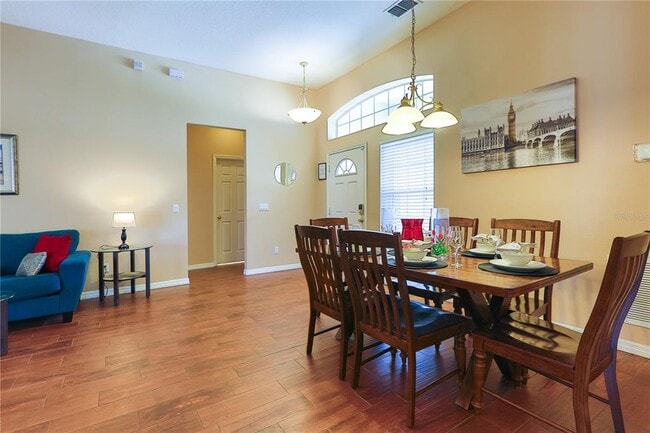 Foto del edificio - 331 Henley Cir