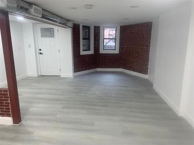 Building Photo - 378 Baldwin Ave