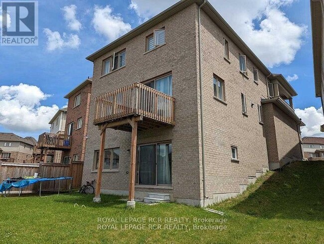 Photo du bâtiment - 14 Atkinson Cres