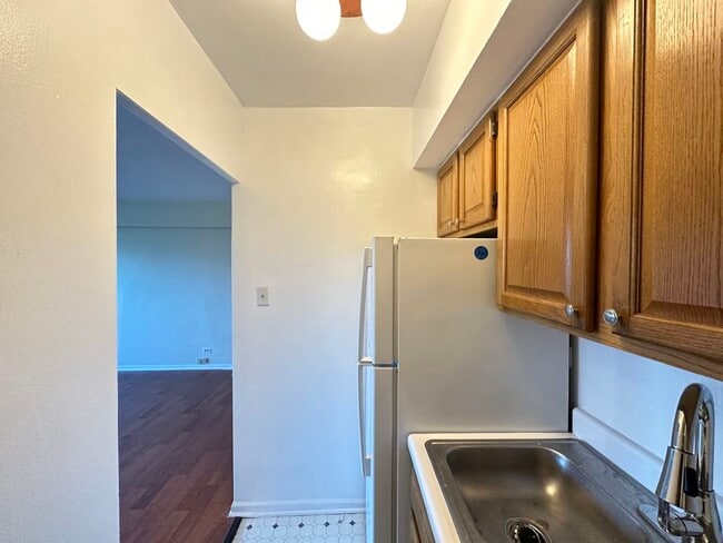 Foto del edificio - 4180 N Marine Dr