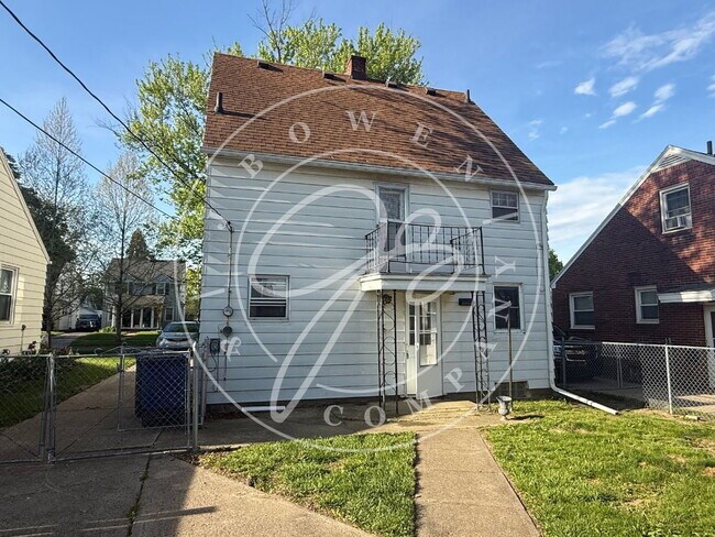 Foto del edificio - "Charming 3-Bedroom Home in Toledo with Spacious 1162 Sq. Ft. Layout – Your Perfect Retreat Awaits!"