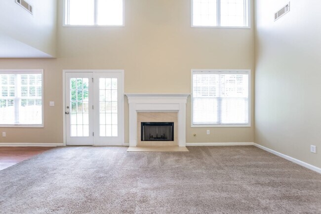 Building Photo - 840 Glenns Farm Way