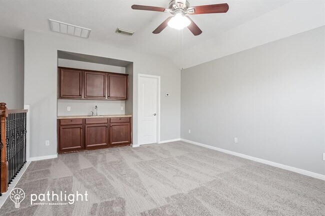 Foto del edificio - 13508 Misty Shadow Ln